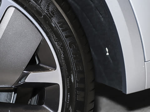 2025�� Ultra ���ܻ��°�