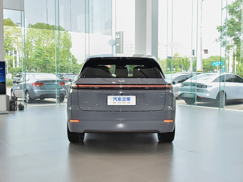 2025�� Pro ���ܻ��°�