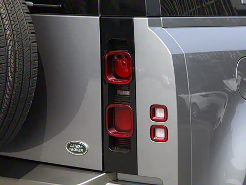 2023�� 110 3.0T P400 X-DYNAMIC HSE