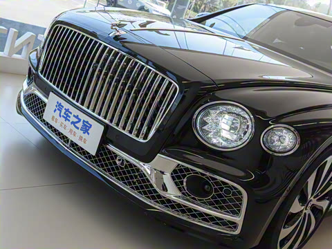 2024�� 4.0T V8 Mulliner