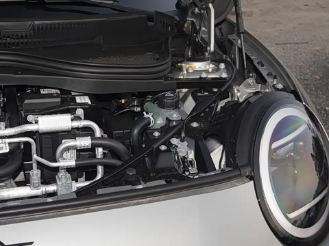 2025�� JOHN COOPER WORKS