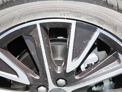 2022�� 2.0TD Plus