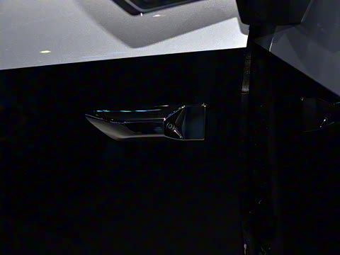 2025�� Ǭ��ϵ�� Ultra ͷ�Ȳ�