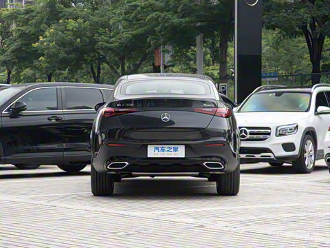 2025�� �Ŀ� GLC 260 4MATIC ����SUV