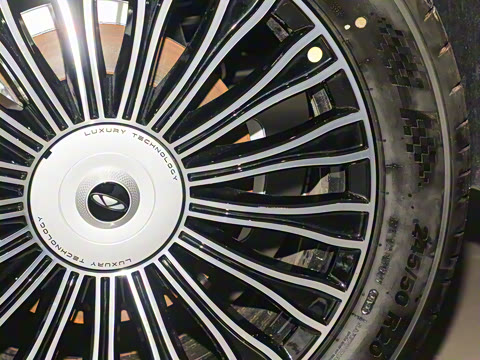 2025�� 120 ���������콢PLUS 7�� �������