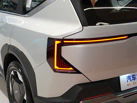 2025�� 530 Light