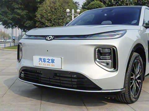 2025�� 215�콢PLUS