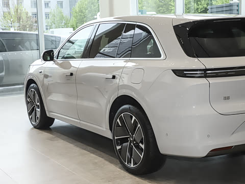 2025�� Max ���ܻ��°�