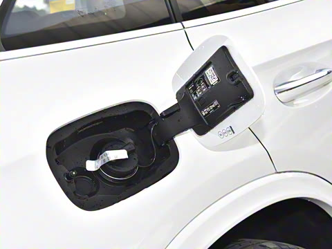 2025�� GLC 300 L 4MATIC ������ 7��