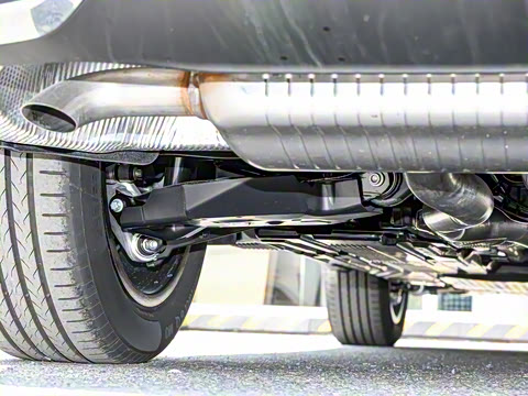 2025�� �Ŀ� GLC 260 L 4MATIC ������