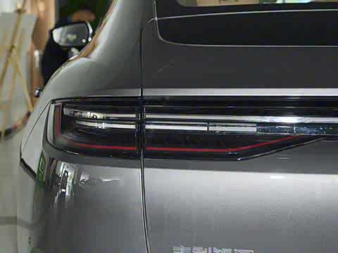 2025�� 130km EM-i ������