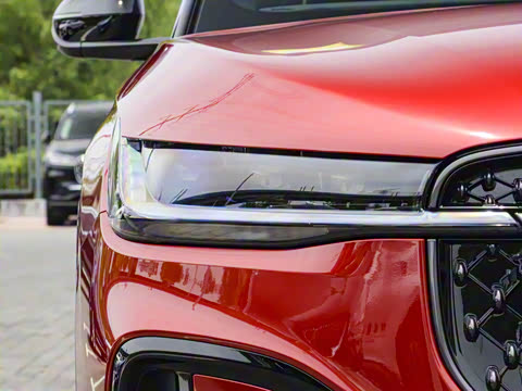 2025�� 2.0T ������������˹��