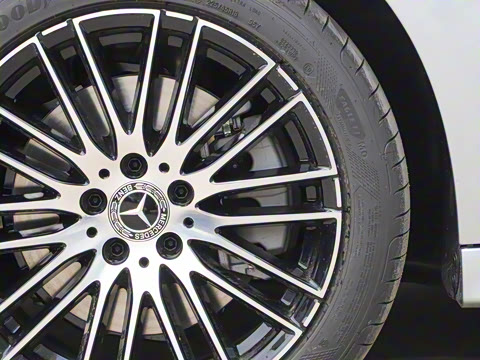 2022�� �Ŀ� C 260 L �˶���