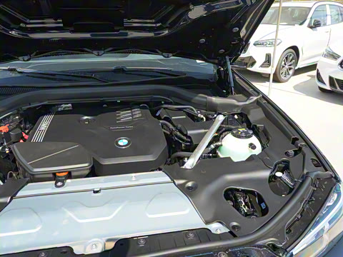 2022�� �Ŀ� xDrive25i M�˶���װ