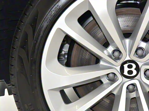 2026�� 4.0T V8 ������