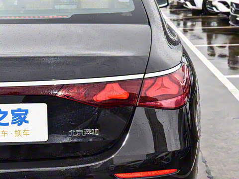 2025�� �Ŀ� E 300 L ʱ����