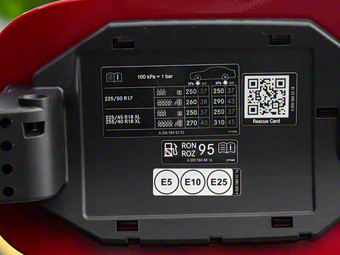 2025�� �Ŀ� C 260 L �˶���