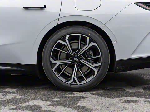 2025�� 700km Զ���Ǽݰ�