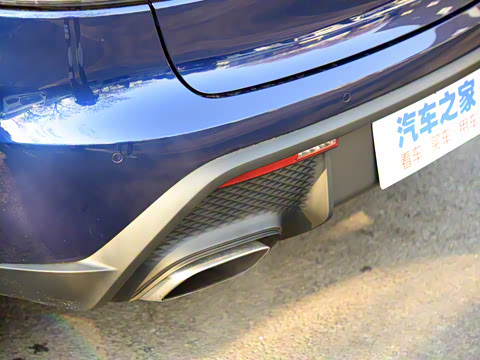 2022�� Macan 2.0T