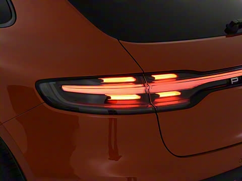 2022�� Macan 2.0T