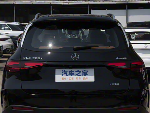 2025�� �Ŀ� GLC 300 L 4MATIC ������ 7��