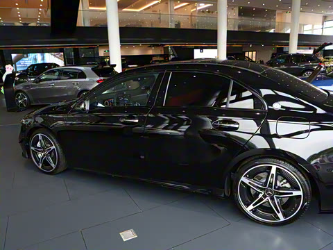 2025�� �Ŀ� AMG A 35 L 4MATIC