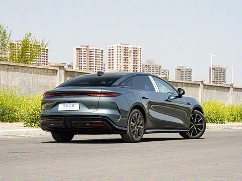 2025�� EV 701KM�����״��콢��