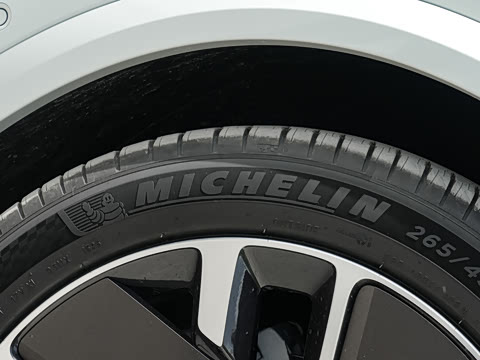 2025�� Ultra ���ܻ��°�