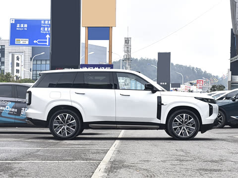 2025�� 180km Ultra ���������״��