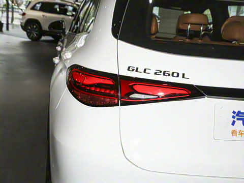 2025�� �Ŀ� GLC 260 L 4MATIC ������