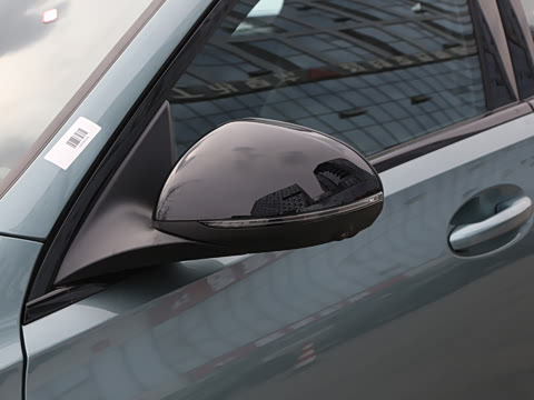 2025�� �Ŀ� C 260 L �ҹ�˶���