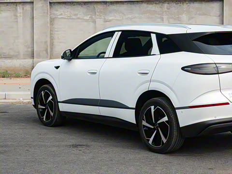 2025�� EV 605�캽Pro��