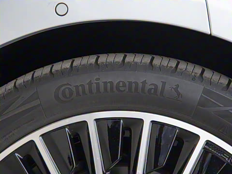 2025�� CLE 260 ���ܳ�