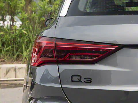 2025�� quattro 45�����ذ� 40TFSI ʱ�ж�����