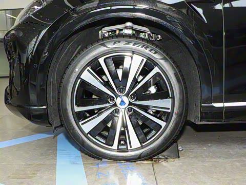 2025�� 702 �Ǽ�˫�������ٰ�