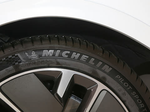 2025�� Ultra ���ܻ��°�