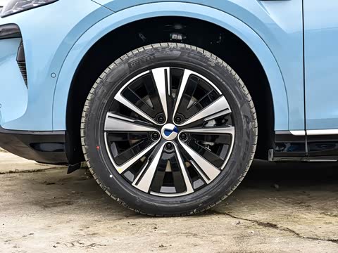 2025�� 702 �Ǽ�˫�������ٰ�