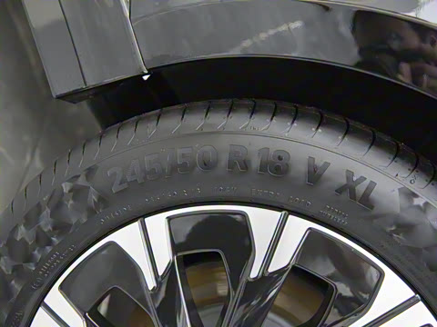 2025�� 2.0T ��; 7��