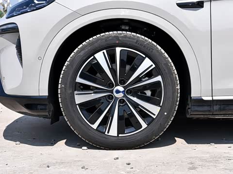 2025�� 702 �Ǽ�˫�������ٰ�