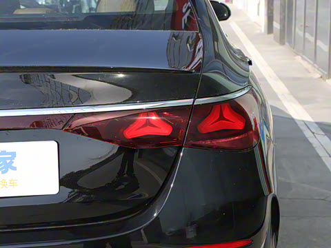 2025�� E 260 �˶���