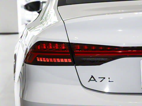 2025�� 45 TFSI ������