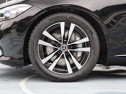 2025�� S 400 L ������