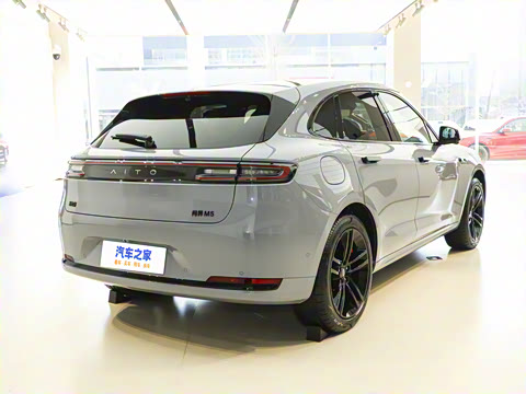 2025�� ����   Ultra ������