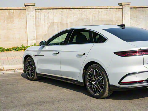 2025�� EV �Ǽݰ� 605KM������