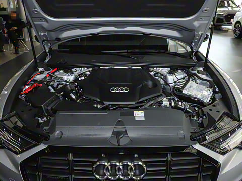 2025�� allroad quattro ̽���� 55 TFSI ����ԽҰ��