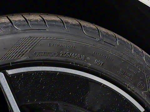 2025�� �Ŀ� C 260 L �ҹ�˶���