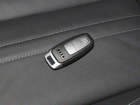 2025�� 40 TFSI quattro ����� ������װ 7��