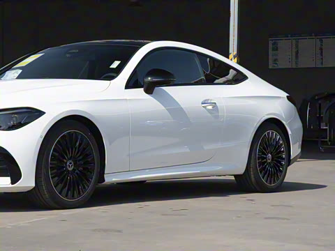 2025�� CLE 300 4MATIC �����ͽ��ܳ�