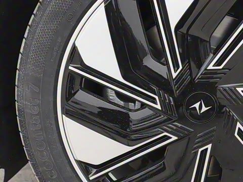 2025�� 636Ultra����� 6��