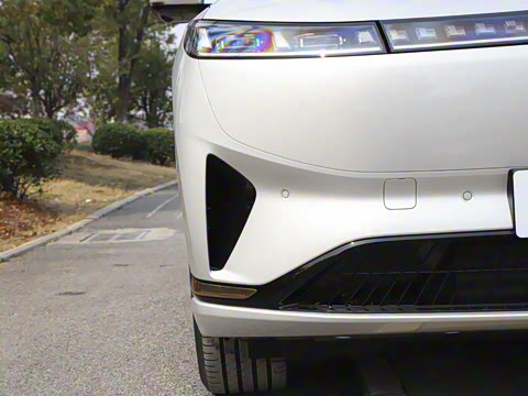 2025�� 210Ultra���̰� 6��